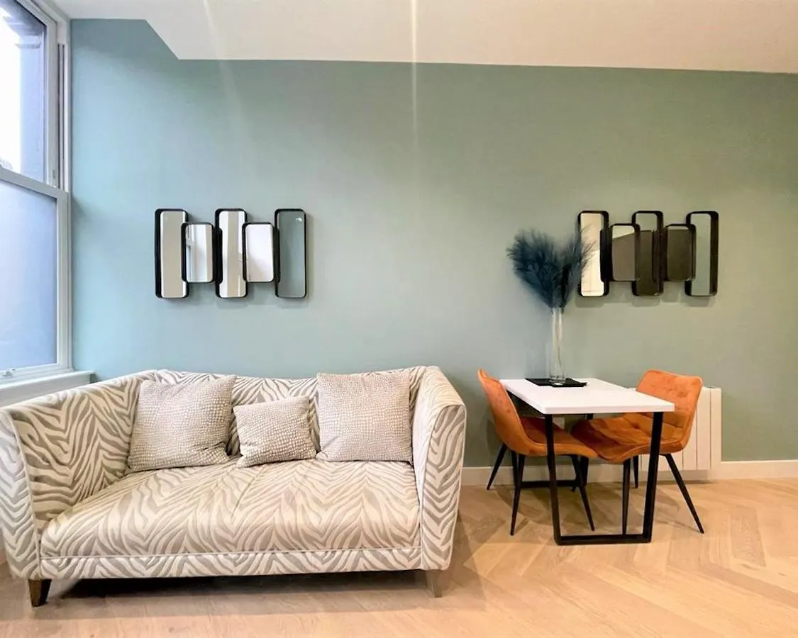 Trendy And Newly Reno'D 1 Bed Nr The Meadows Appartement EDI