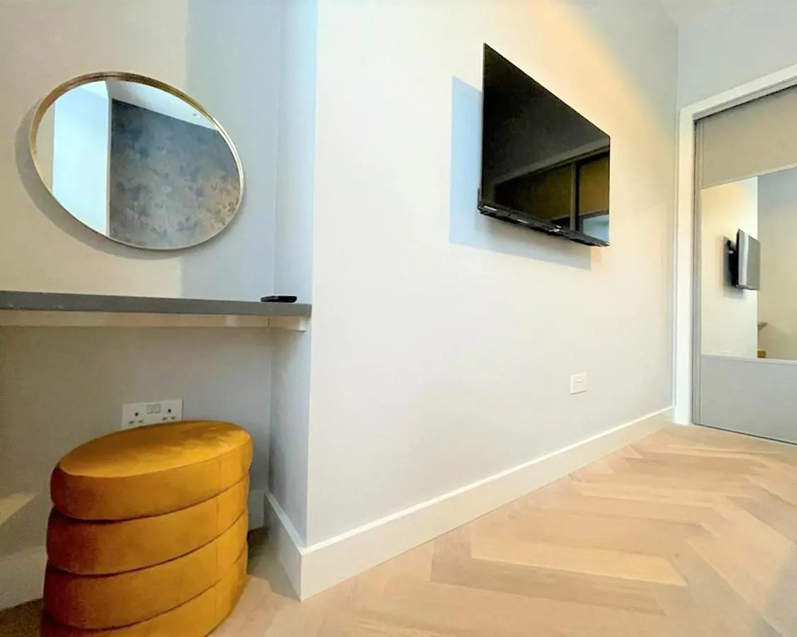 Trendy And Newly Reno'D 1 Bed Nr The Meadows Appartement EDI Edinburgh