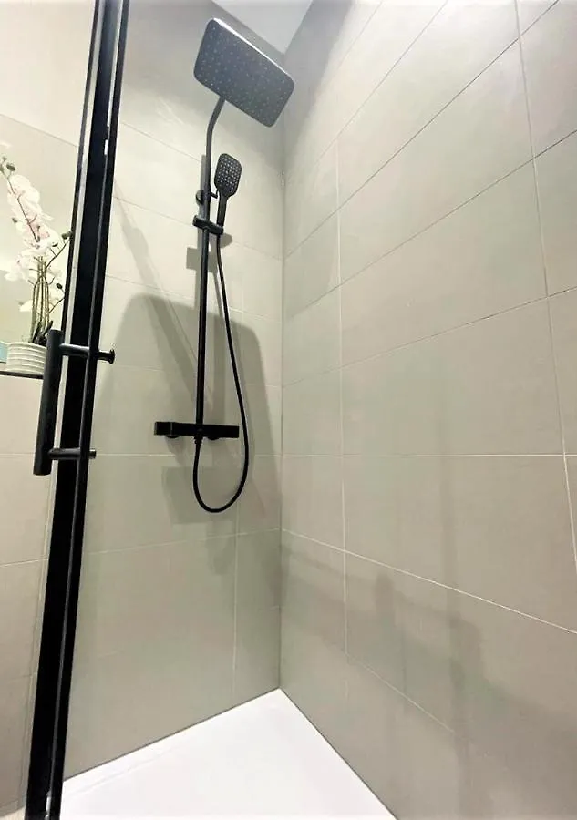 Апартаменты Trendy And Newly Reno'D 1 Bed Nr The Meadows Эдинбург